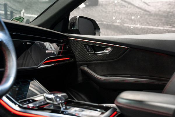 Audi SQ8 4.0 TFSI quattro *Bang & Olufsen / Panorama / Vierwielbesturing / HUD / Surround-view / Standverwarming*