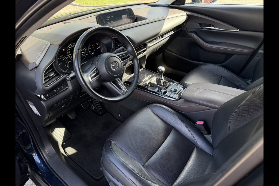 Mazda CX-30 2.0 e-SkyActiv-X M Hybrid Comfort / Keyless / Trekhaak / 18"LM / Carplay / Navi / PDC + Camera