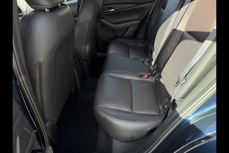 Mazda CX-30 2.0 e-SkyActiv-X M Hybrid Comfort / Keyless / Trekhaak / 18"LM / Carplay / Navi / PDC + Camera