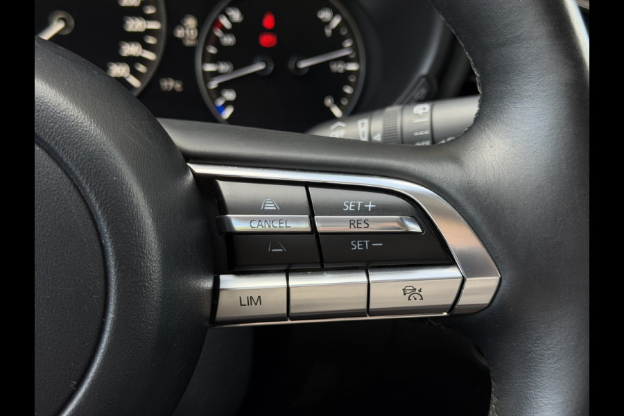 Mazda CX-30 2.0 e-SkyActiv-X M Hybrid Comfort / Keyless / Trekhaak / 18"LM / Carplay / Navi / PDC + Camera