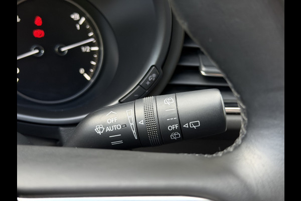 Mazda CX-30 2.0 e-SkyActiv-X M Hybrid Comfort / Keyless / Trekhaak / 18"LM / Carplay / Navi / PDC + Camera
