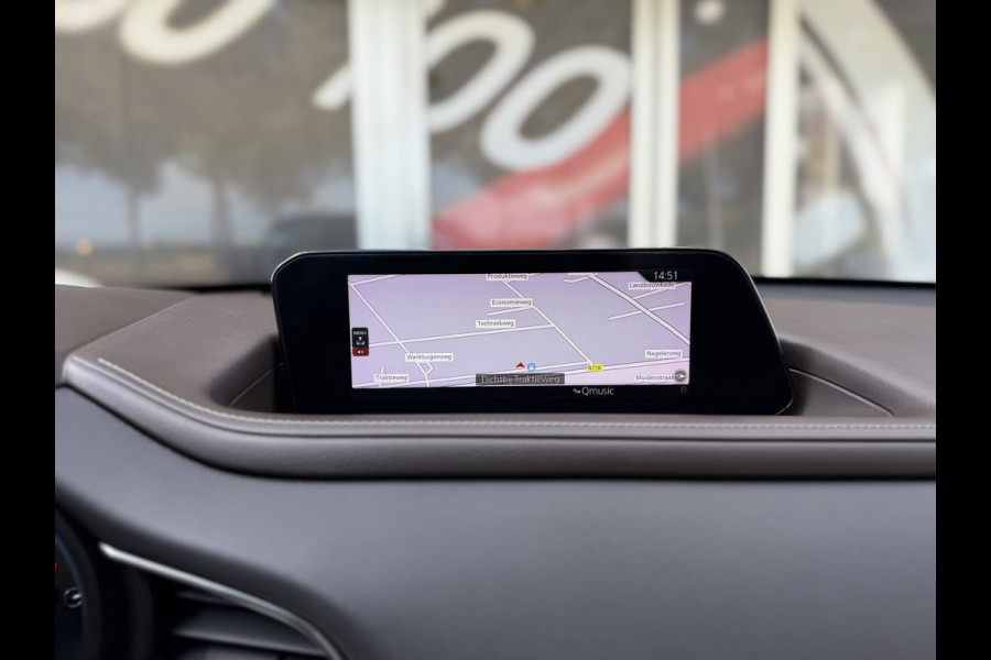 Mazda CX-30 2.0 e-SkyActiv-X M Hybrid Comfort / Keyless / Trekhaak / 18"LM / Carplay / Navi / PDC + Camera