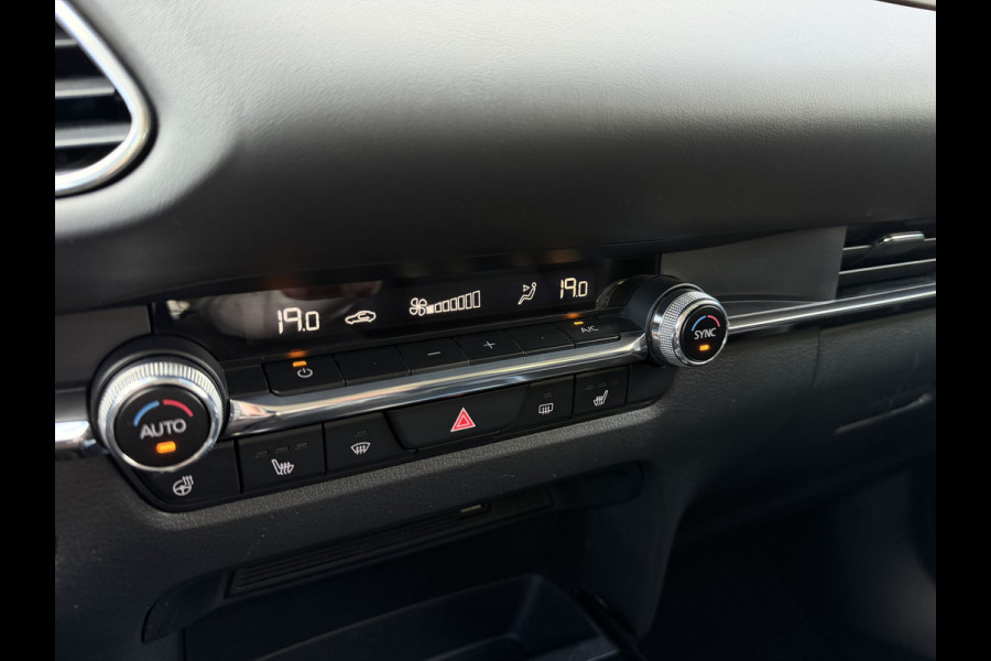 Mazda CX-30 2.0 e-SkyActiv-X M Hybrid Comfort / Keyless / Trekhaak / 18"LM / Carplay / Navi / PDC + Camera