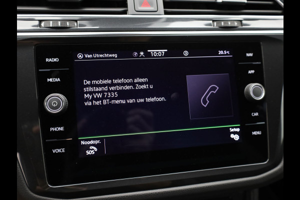 Volkswagen Tiguan 1.5 TSI R-Line Business+ | Trekhaak wegkl. | 20" | Elk. A-klep | IQ Light | Camera | Prijs Rijklaar!!