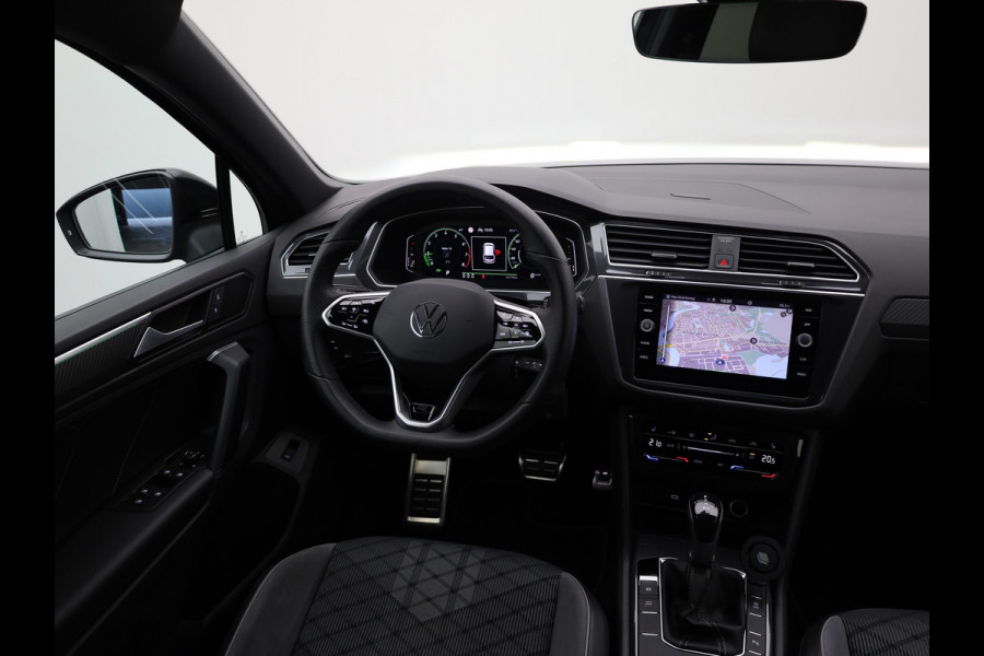 Volkswagen Tiguan 1.5 TSI R-Line Business+ | Trekhaak wegkl. | 20" | Elk. A-klep | IQ Light | Camera | Prijs Rijklaar!!