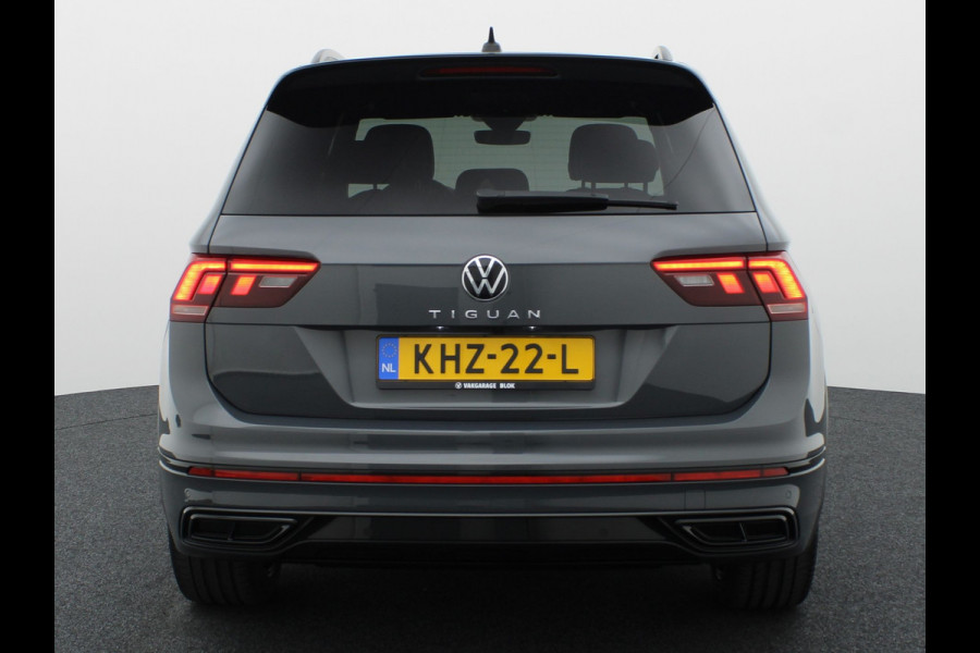 Volkswagen Tiguan 1.5 TSI R-Line Business+ | Trekhaak wegkl. | 20" | Elk. A-klep | IQ Light | Camera | Prijs Rijklaar!!