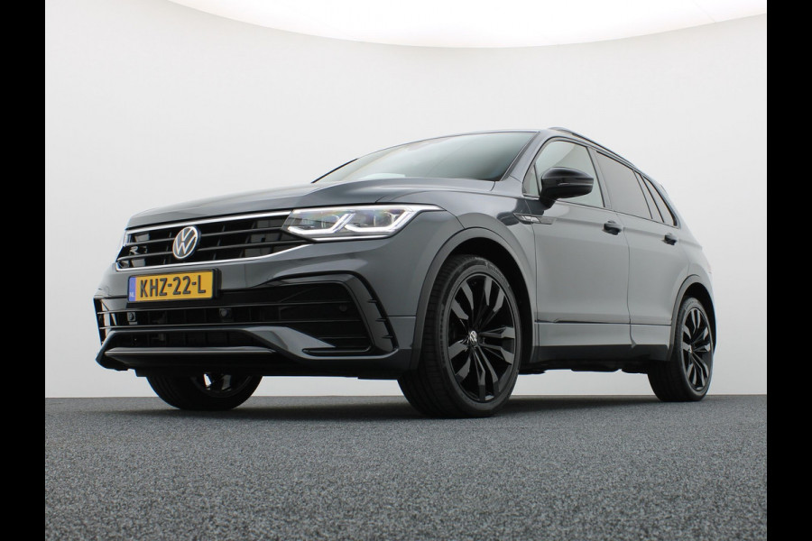 Volkswagen Tiguan 1.5 TSI R-Line Business+ | Trekhaak wegkl. | 20" | Elk. A-klep | IQ Light | Camera | Prijs Rijklaar!!