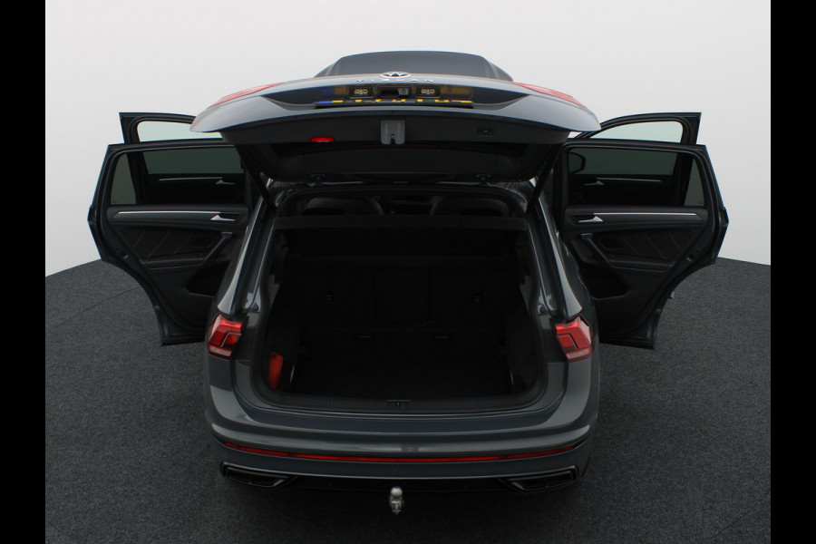Volkswagen Tiguan 1.5 TSI R-Line Business+ | Trekhaak wegkl. | 20" | Elk. A-klep | IQ Light | Camera | Prijs Rijklaar!!