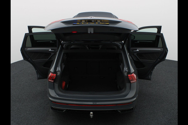 Volkswagen Tiguan 1.5 TSI R-Line Business+ | Trekhaak wegkl. | 20" | Elk. A-klep | IQ Light | Camera | Prijs Rijklaar!!