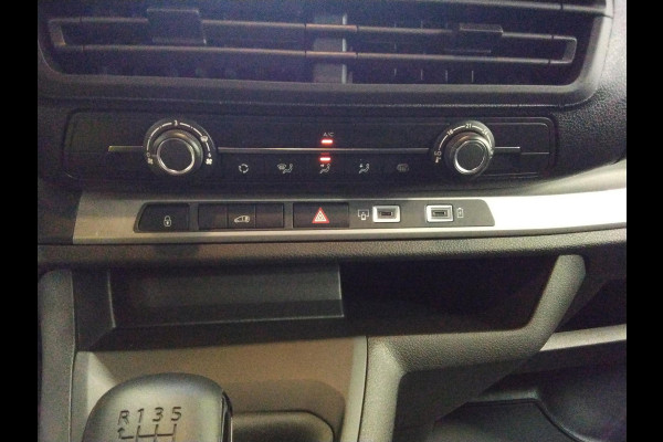 Opel Vivaro 1.5 Diesel 120pk L3 Dubbele Cabine Apple Carplay /  Android Auto Parkeersensoren V+A Trekhaak Camera Navigatie Cruise Control LED koplampen houten afwerking laadruimte
