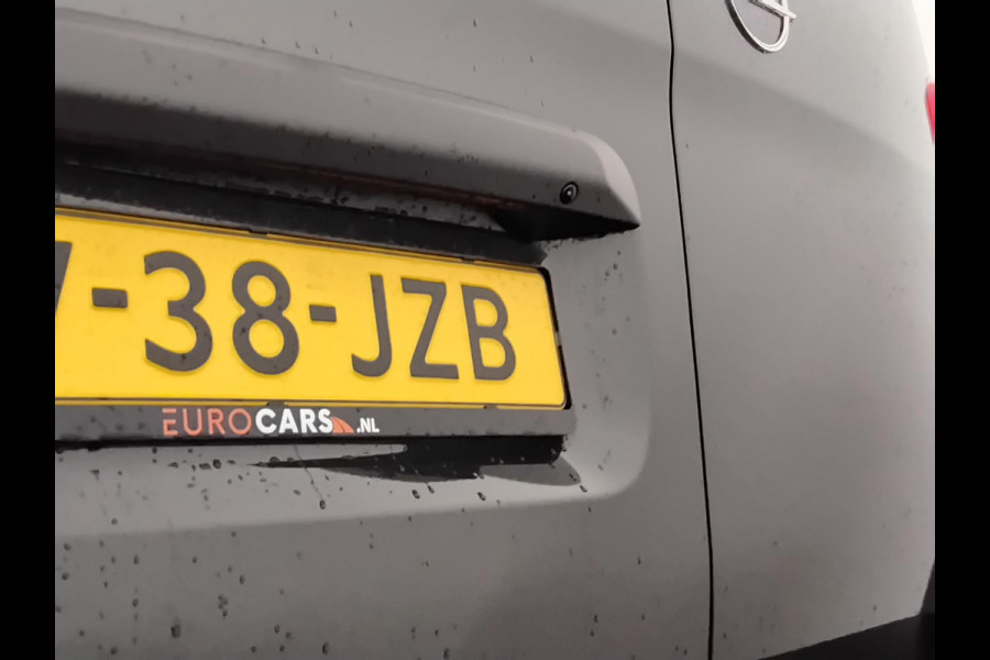 Opel Vivaro 1.5 Diesel 120pk L3 Dubbele Cabine Apple Carplay /  Android Auto Parkeersensoren V+A Trekhaak Camera Navigatie Cruise Control LED koplampen houten afwerking laadruimte