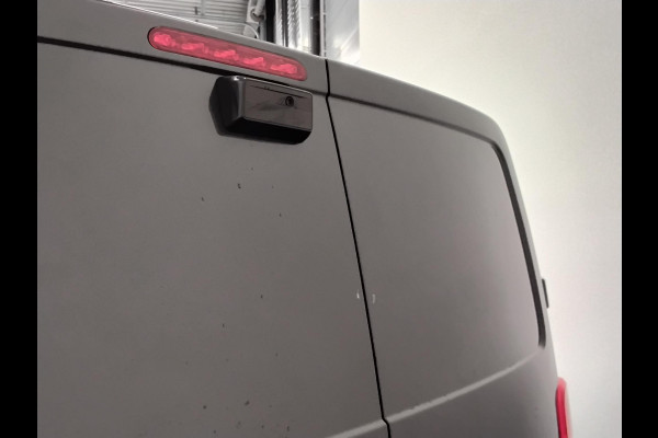 Opel Vivaro 1.5 Diesel 120pk L3 Dubbele Cabine Apple Carplay /  Android Auto Parkeersensoren V+A Trekhaak Camera Navigatie Cruise Control LED koplampen houten afwerking laadruimte