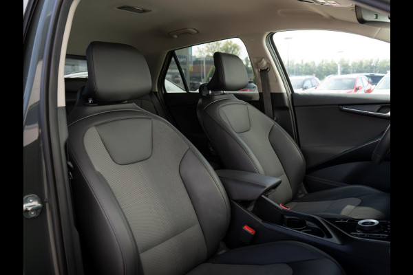 Kia Niro EV Edition 64.8 kWh | Stoel en stuurverwarming | PDC voor en achter |