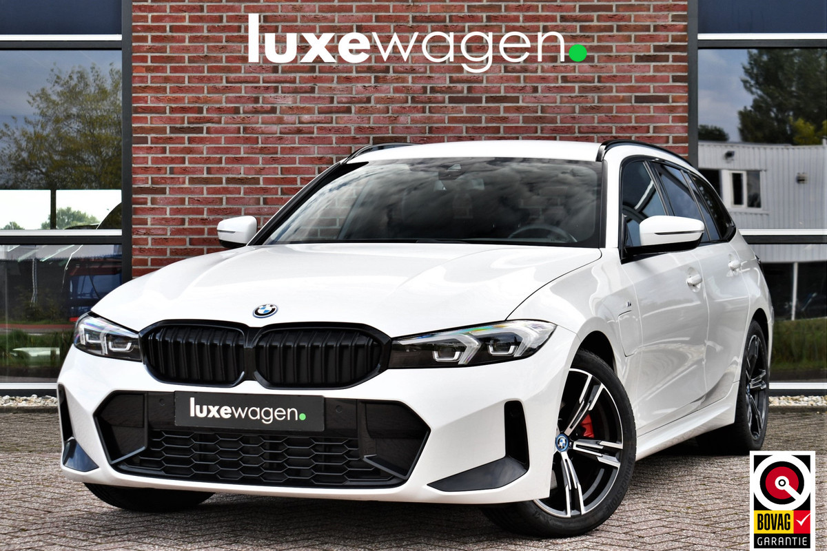 BMW 3 Serie Touring 320e M-Sport Shadowline Leder 18inch BTW-auto!