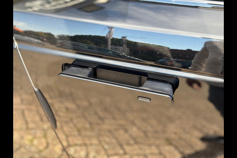 Land Rover Range Rover Velar 2.0 P250 Turbo AWD R-Dynamic SE