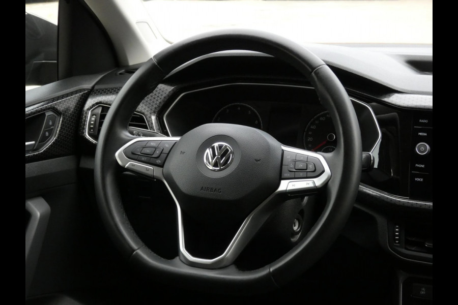 Volkswagen T-Cross 1.0 TSI Style Business R | STOELVERWARMING | APPLE CARPLAY | ACHTERUITRIJCAMERA |
