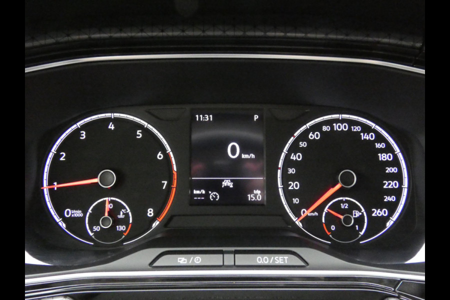 Volkswagen T-Cross 1.0 TSI Style Business R | STOELVERWARMING | APPLE CARPLAY | ACHTERUITRIJCAMERA |
