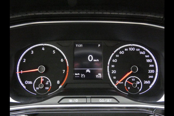 Volkswagen T-Cross 1.0 TSI Style Business R | STOELVERWARMING | APPLE CARPLAY | ACHTERUITRIJCAMERA |