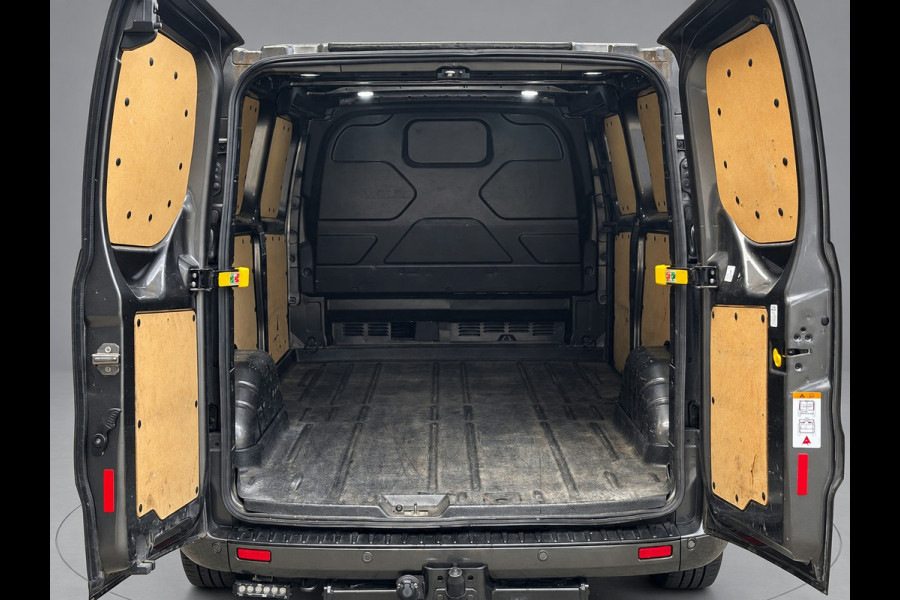 Ford Transit Custom 320 2.0 TDCI L2H1 Sport Camera, Cruise, Carplay, LED, Leder, Stoelverwarming, Automaat, 185pk, Trekhaak, Multimedia, Uniek!