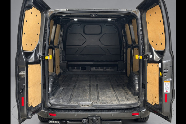 Ford Transit Custom 320 2.0 TDCI L2H1 Sport Camera, Cruise, Carplay, LED, Leder, Stoelverwarming, Automaat, 185pk, Trekhaak, Multimedia, Uniek!