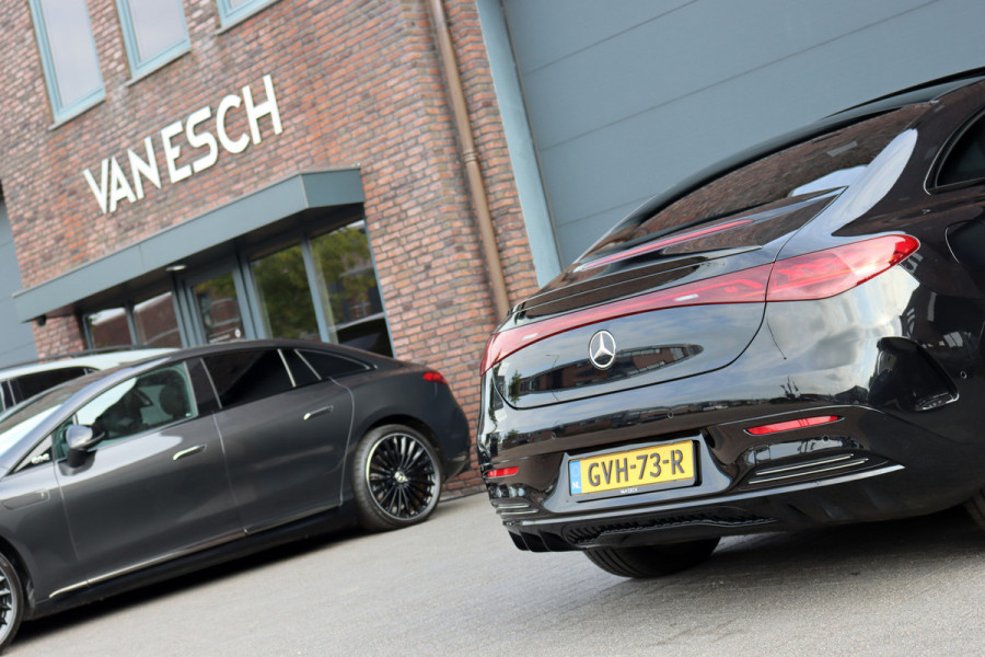 Mercedes-Benz EQE 300 AMG Line 89 kWh | Luchtvering | Distronic+ | Panoramadak | Leder | Burmester | Digital Light | Verwarmd Stuurwiel | Surround Camera | Keyless Go |