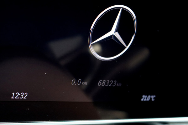 Mercedes-Benz EQE 300 AMG Line 89 kWh | Luchtvering | Distronic+ | Panoramadak | Leder | Burmester | Digital Light | Verwarmd Stuurwiel | Surround Camera | Keyless Go |