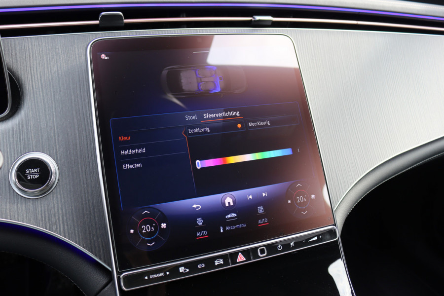Mercedes-Benz EQE 300 AMG Line 89 kWh | Luchtvering | Distronic+ | Panoramadak | Leder | Burmester | Digital Light | Verwarmd Stuurwiel | Surround Camera | Keyless Go |