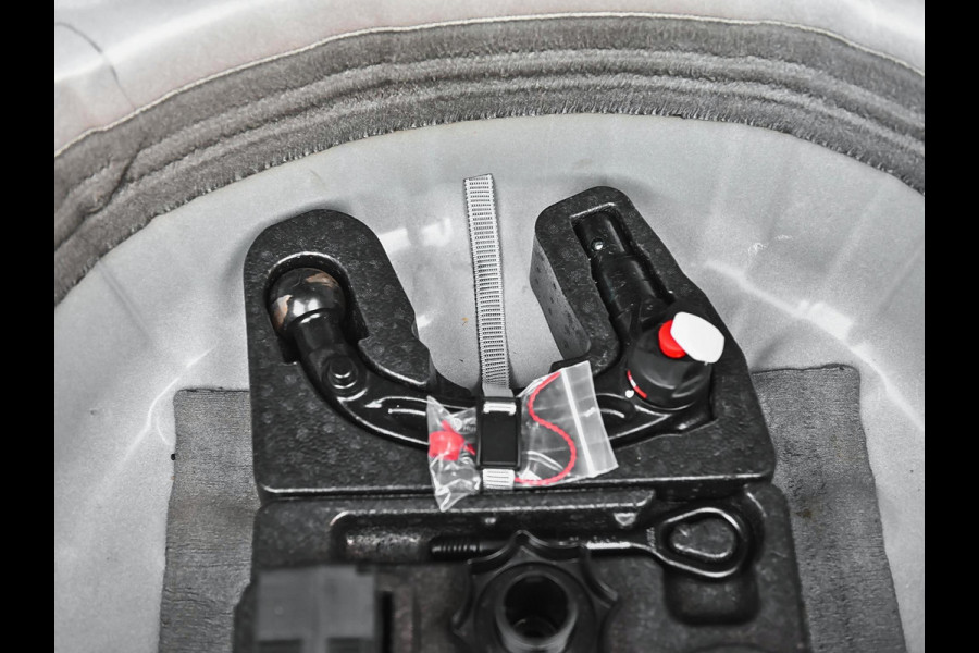 Volkswagen T-Cross 1.5 TSI R-Line Camera Navi Trekhaak Carplay