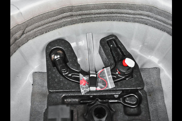 Volkswagen T-Cross 1.5 TSI R-Line Camera Navi Trekhaak Carplay