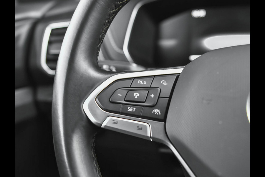 Volkswagen T-Cross 1.5 TSI R-Line Camera Navi Trekhaak Carplay