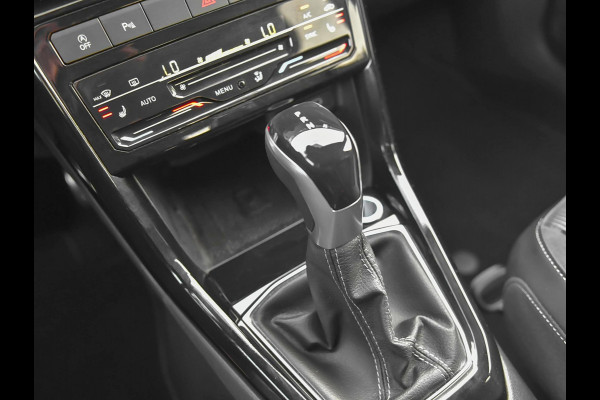 Volkswagen T-Cross 1.5 TSI R-Line Camera Navi Trekhaak Carplay