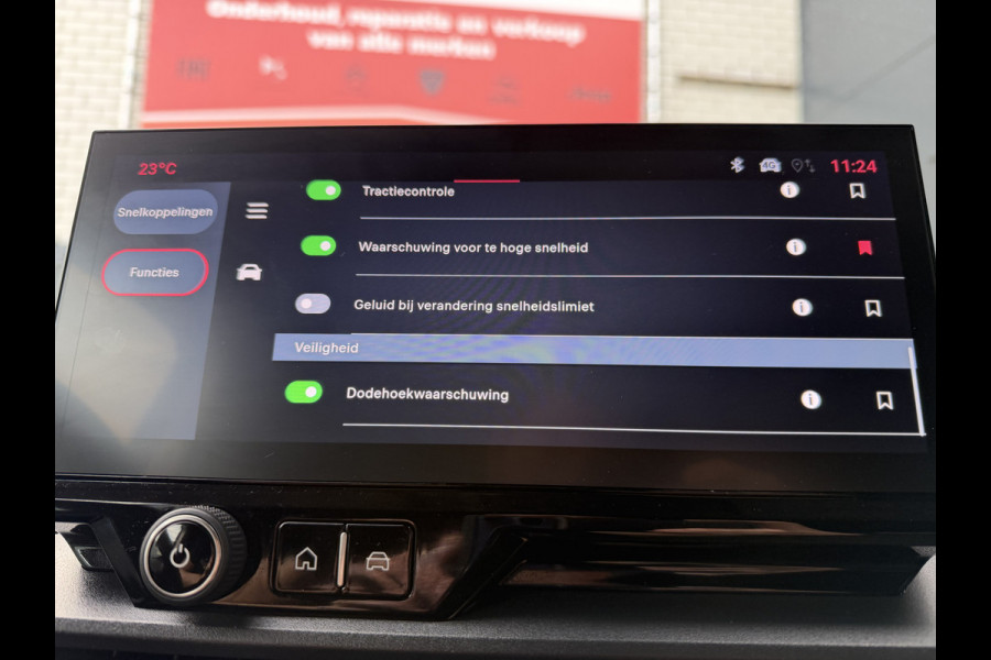 Fiat Doblò 100pk L2 1000kg (Laadruimte betimmering - Camera - Airco - Navigatie - Parkeersensoren V+A - Digitale spiegel - Moduwork - Apple