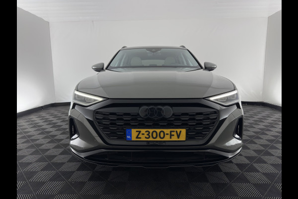 Audi Q8 e-tron 50 quattro Advanced Edition 95 kWh [3-Fase-22kW] {SoH-99%} (INCL-BTW)  Aut. *LEATHER | FULL-LED | MEMORY-PACK | ADAPTIVE-CRUISE | CAMERA | PRIVACY-GLASS | DIGI-COCKPIT | SHIFTPADDLES | DAB | AMBIENTLIGHT | TOWBAR | 20''ALU*
