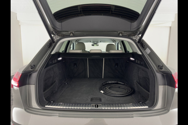 Audi Q8 e-tron 50 quattro Advanced Edition 95 kWh [3-Fase-22kW] {SoH-99%} (INCL-BTW)  Aut. *LEATHER | FULL-LED | MEMORY-PACK | ADAPTIVE-CRUISE | CAMERA | PRIVACY-GLASS | DIGI-COCKPIT | SHIFTPADDLES | DAB | AMBIENTLIGHT | TOWBAR | 20''ALU*