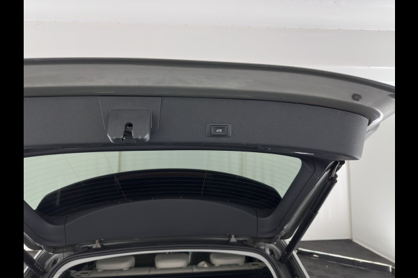 Audi Q8 e-tron 50 quattro Advanced Edition 95 kWh [3-Fase-22kW] {SoH-99%} (INCL-BTW)  Aut. *LEATHER | FULL-LED | MEMORY-PACK | ADAPTIVE-CRUISE | CAMERA | PRIVACY-GLASS | DIGI-COCKPIT | SHIFTPADDLES | DAB | AMBIENTLIGHT | TOWBAR | 20''ALU*