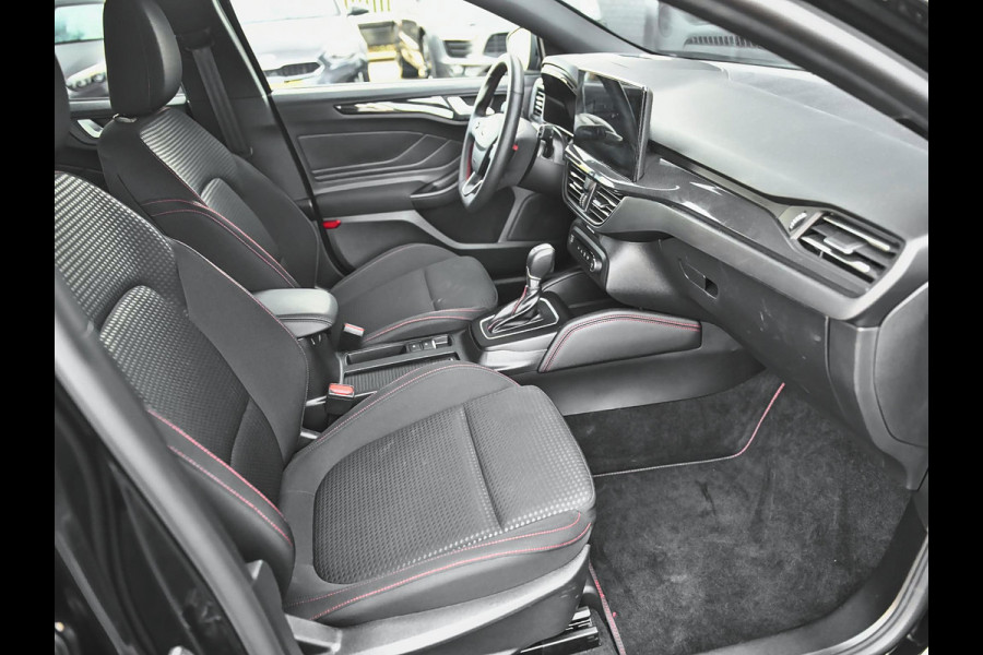 Ford FOCUS Wagon 1.0 EcoBoost Hybrid ST Line Trekhaak ACC Navi Camera Head up