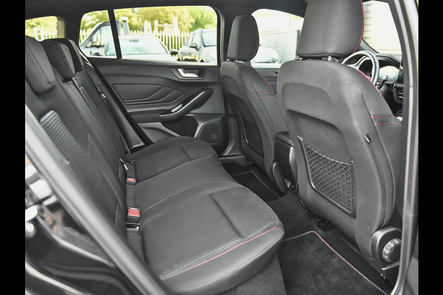 Ford FOCUS Wagon 1.0 EcoBoost Hybrid ST Line Trekhaak ACC Navi Camera Head up