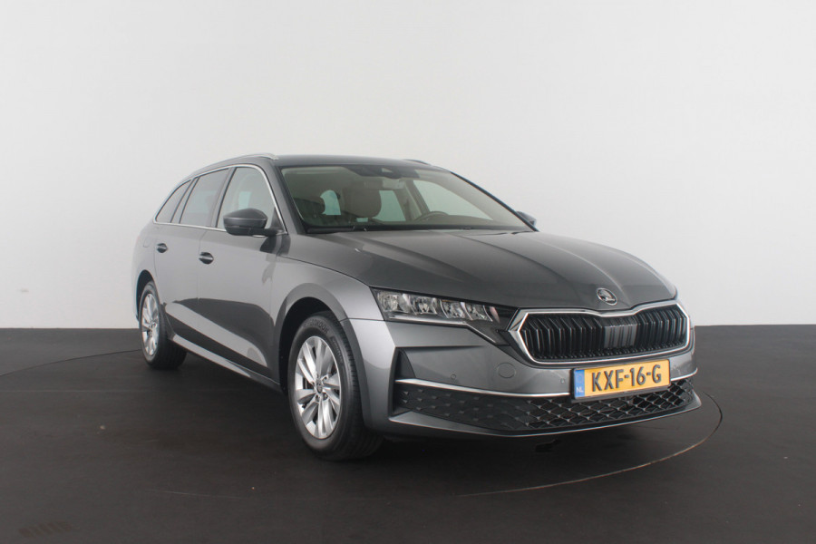 Škoda Octavia Combi 1.5 TSI Business Edition > Camera/Trekhaak/Winterpakket/ Graphite Grey