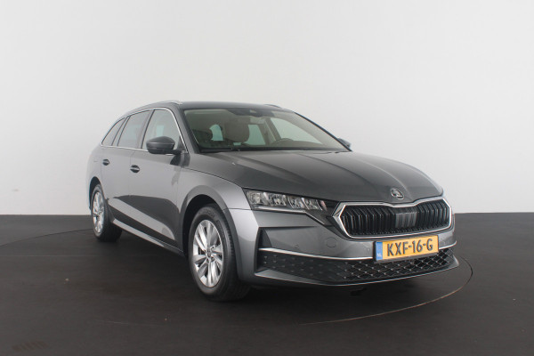 Škoda Octavia Combi 1.5 TSI Business Edition > Camera/Trekhaak/Winterpakket/ Graphite Grey