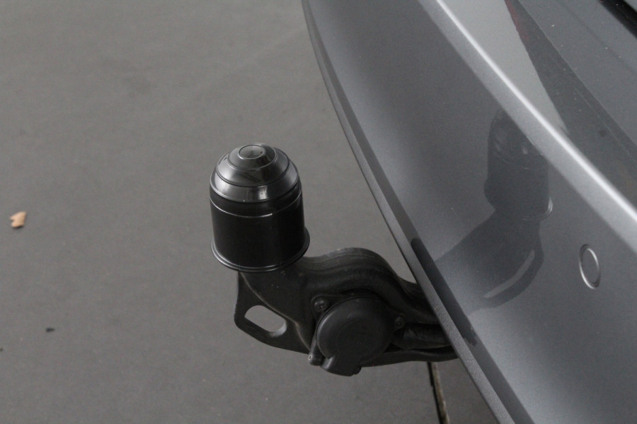Škoda Octavia Combi 1.5 TSI Business Edition > Camera/Trekhaak/Winterpakket/ Graphite Grey