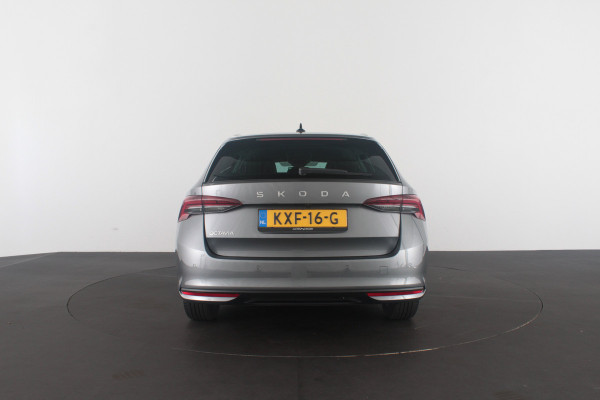 Škoda Octavia Combi 1.5 TSI Business Edition > Camera/Trekhaak/Winterpakket/ Graphite Grey