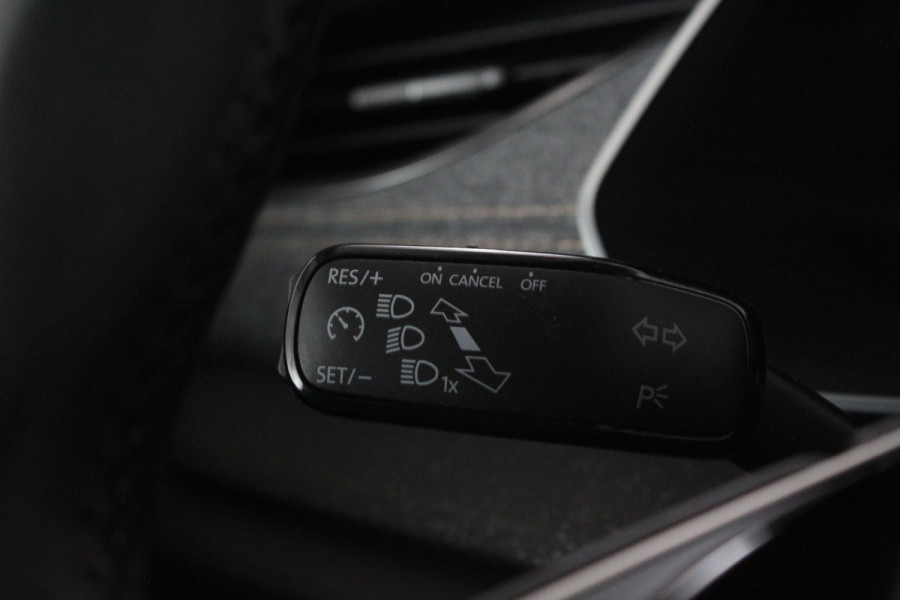 Škoda Octavia Combi 1.5 TSI Business Edition > Camera/Trekhaak/Winterpakket/ Graphite Grey