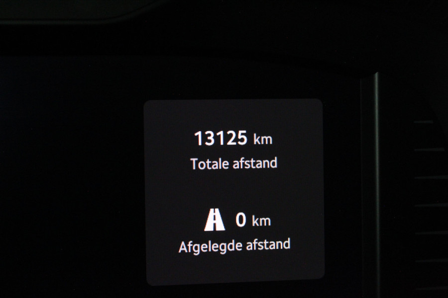 Škoda Octavia Combi 1.5 TSI Business Edition > Camera/Trekhaak/Winterpakket/ Graphite Grey