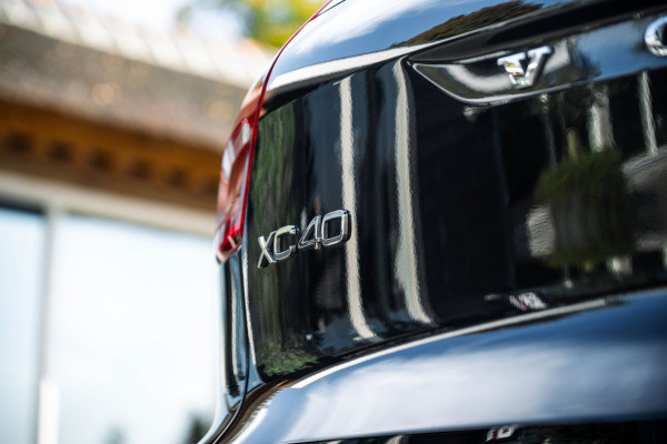 Volvo XC40 2.0 T4 Momentum Pro I Camera I apple android I zeer netjes I trekhaak I