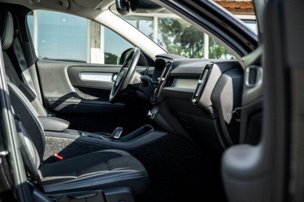 Volvo XC40 2.0 T4 Momentum Pro I Camera I apple android I zeer netjes I trekhaak I