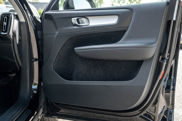 Volvo XC40 2.0 T4 Momentum Pro I Camera I apple android I zeer netjes I trekhaak I