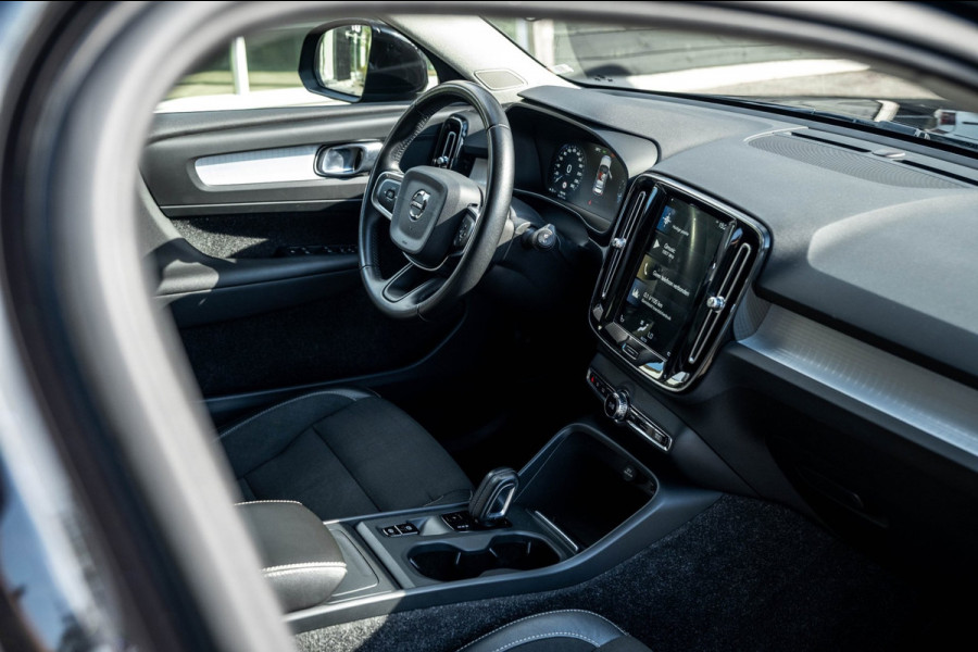 Volvo XC40 2.0 T4 Momentum Pro I Camera I apple android I zeer netjes I trekhaak I
