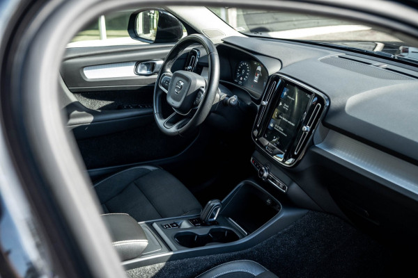 Volvo XC40 2.0 T4 Momentum Pro I Camera I apple android I zeer netjes I trekhaak I