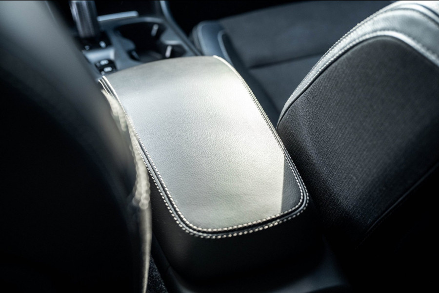 Volvo XC40 2.0 T4 Momentum Pro I Camera I apple android I zeer netjes I trekhaak I