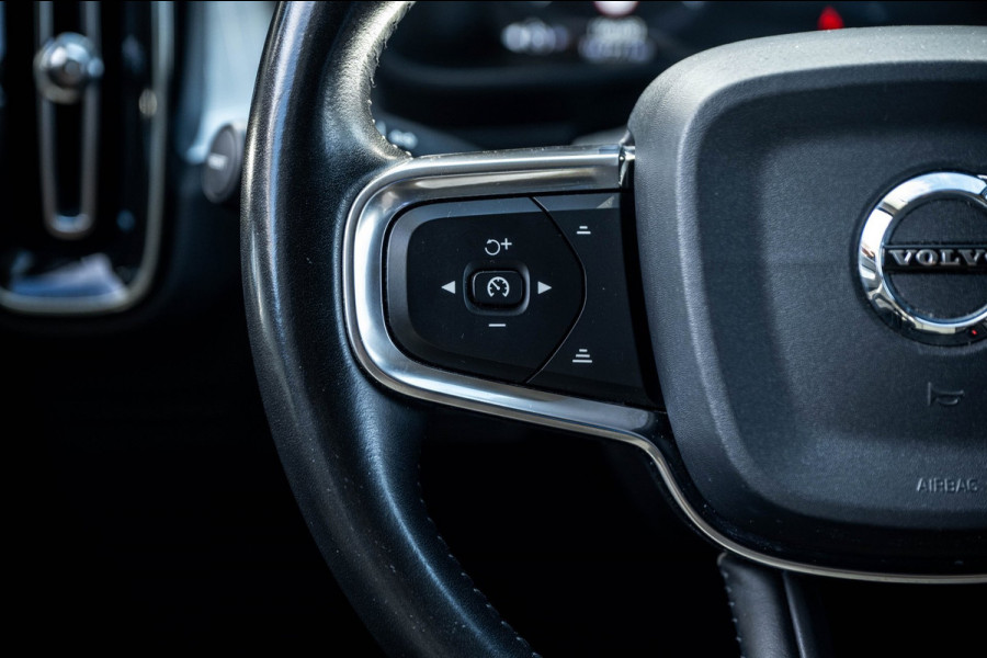 Volvo XC40 2.0 T4 Momentum Pro I Camera I apple android I zeer netjes I trekhaak I